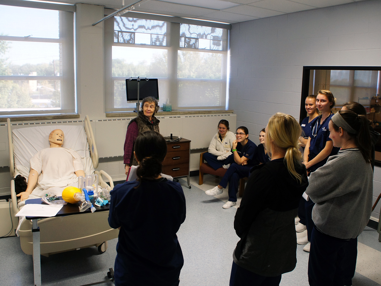 A class in a simulation lab