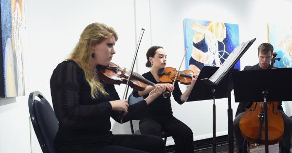 Performance trio in the Art Gallery